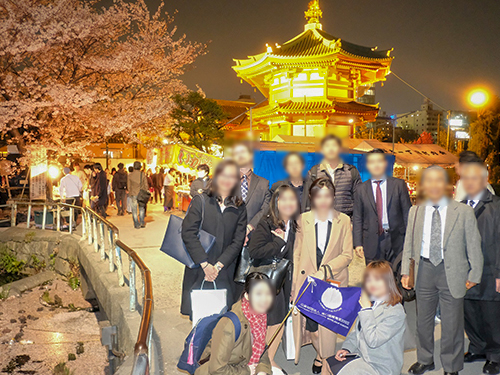 不忍池辨天堂前にて