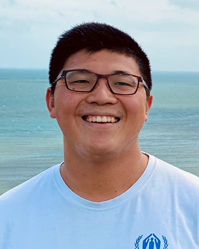 日本人奨学生の顔写真