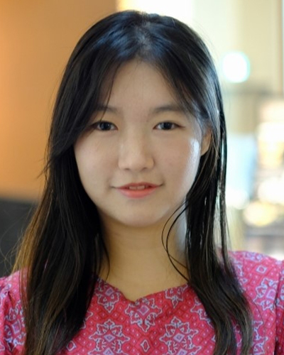 外国人奨学生の顔写真