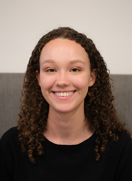 外国人奨学生の顔写真