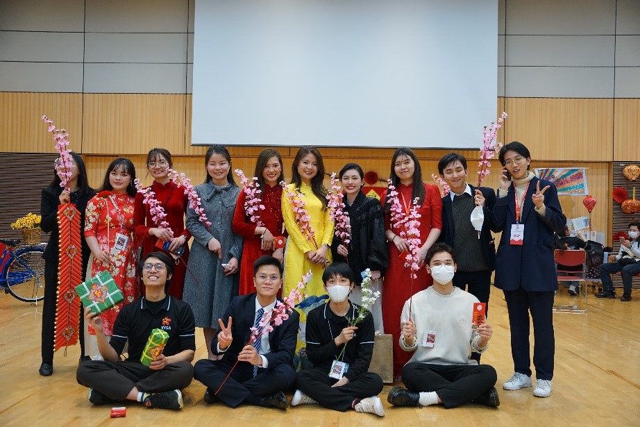 2023年1月 在日ベトナム学生青年協会開催「TET VYSA 2023」に参加 （後列右から5番目）