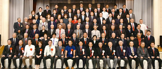 2024年2月4日、師事させていただいている先生にお招きいただき、沖縄県空手道連合会の新年会に参加させていただきました。