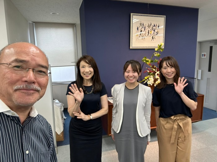 お世話になった財団理事・事務局の皆様と（2024年）