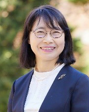長 有紀枝理事の顔写真